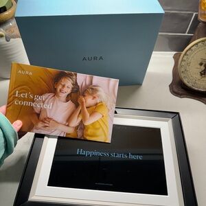Aura Digital Frame - New